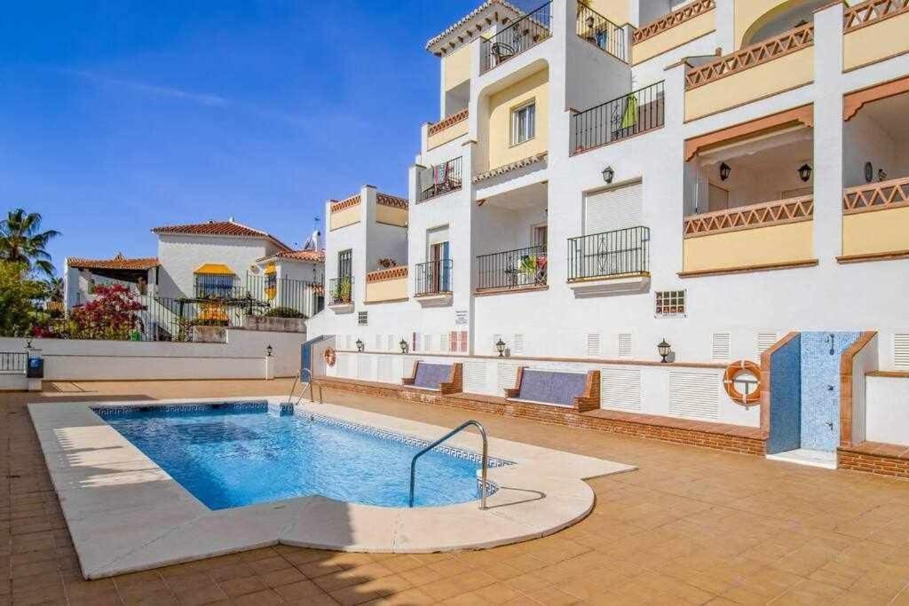 Apt Nerja Chimenea With Ocean View, A/C, & Fiber Lägenhet Exteriör bild